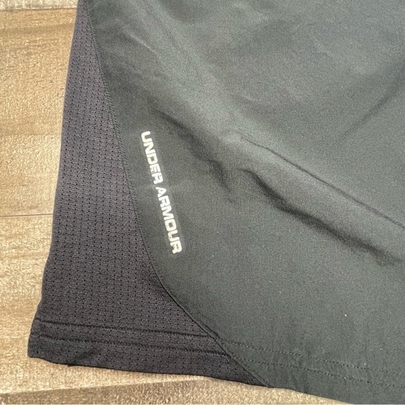 Under Armour Active Short size Large - Picture 5 of 10